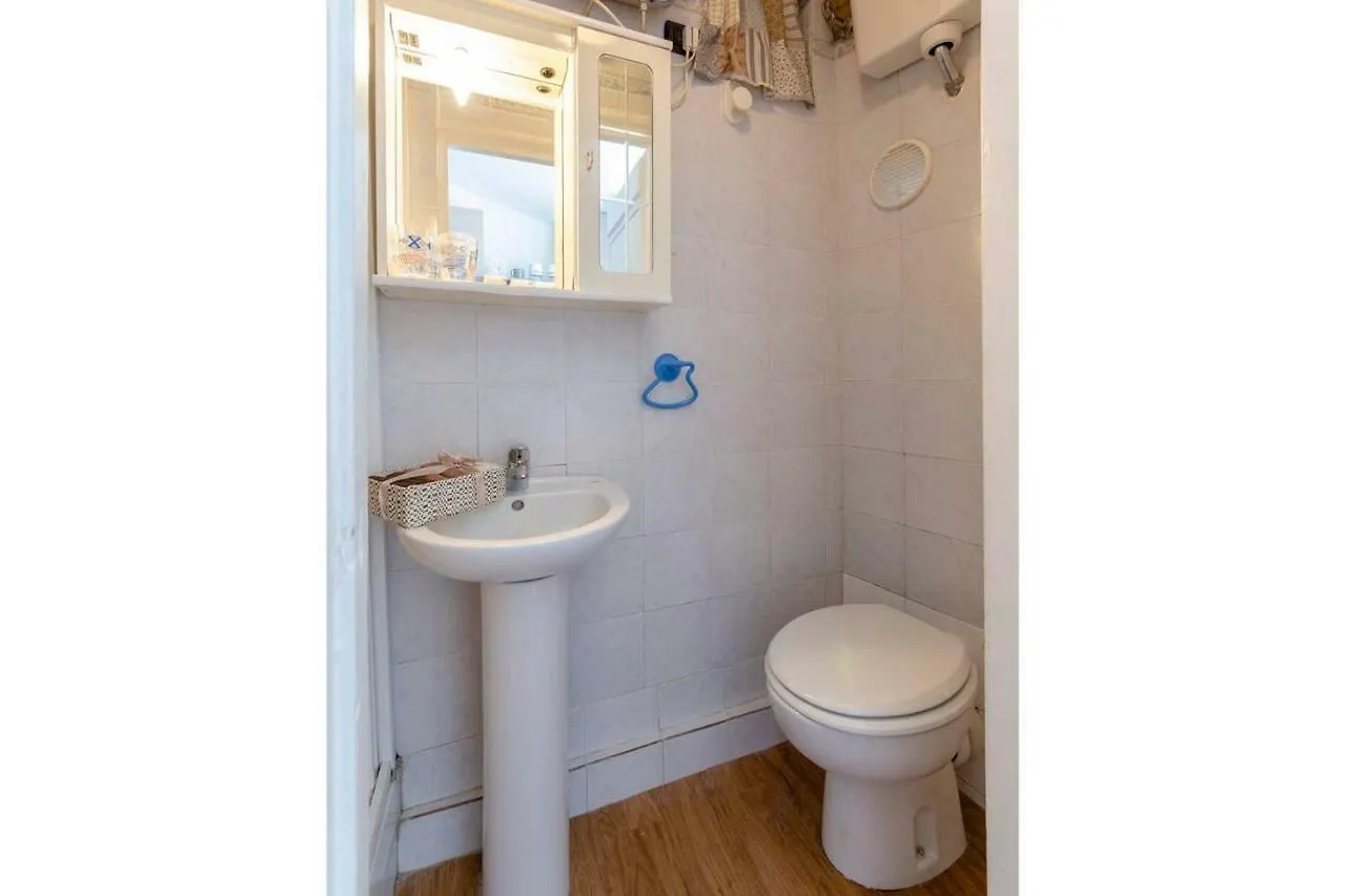 Joivy Inviting 1-Bed Flat, Close To 2 Beaches, Sestri Levante Apartment