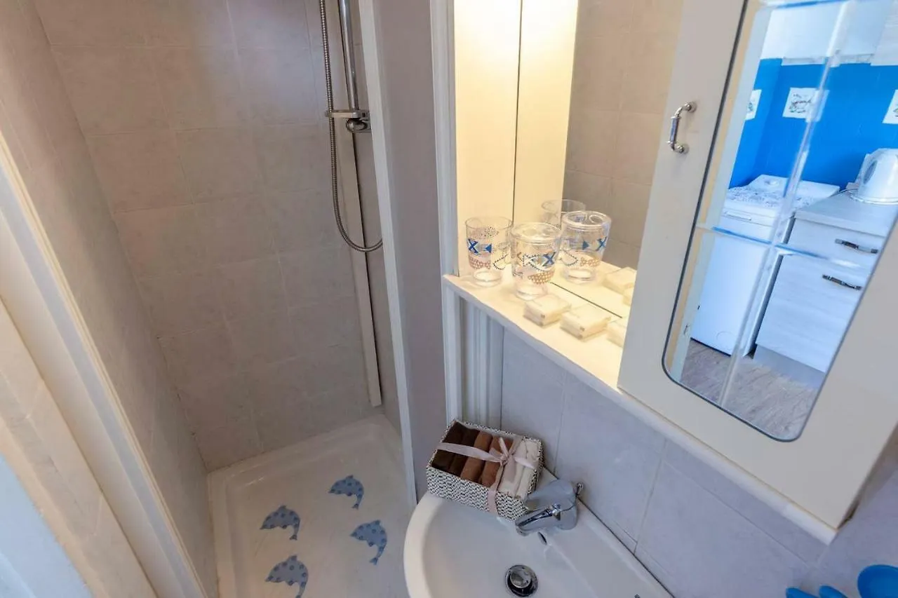 Joivy Inviting 1-Bed Flat, Close To 2 Beaches, Sestri Levante 0*,  Italy