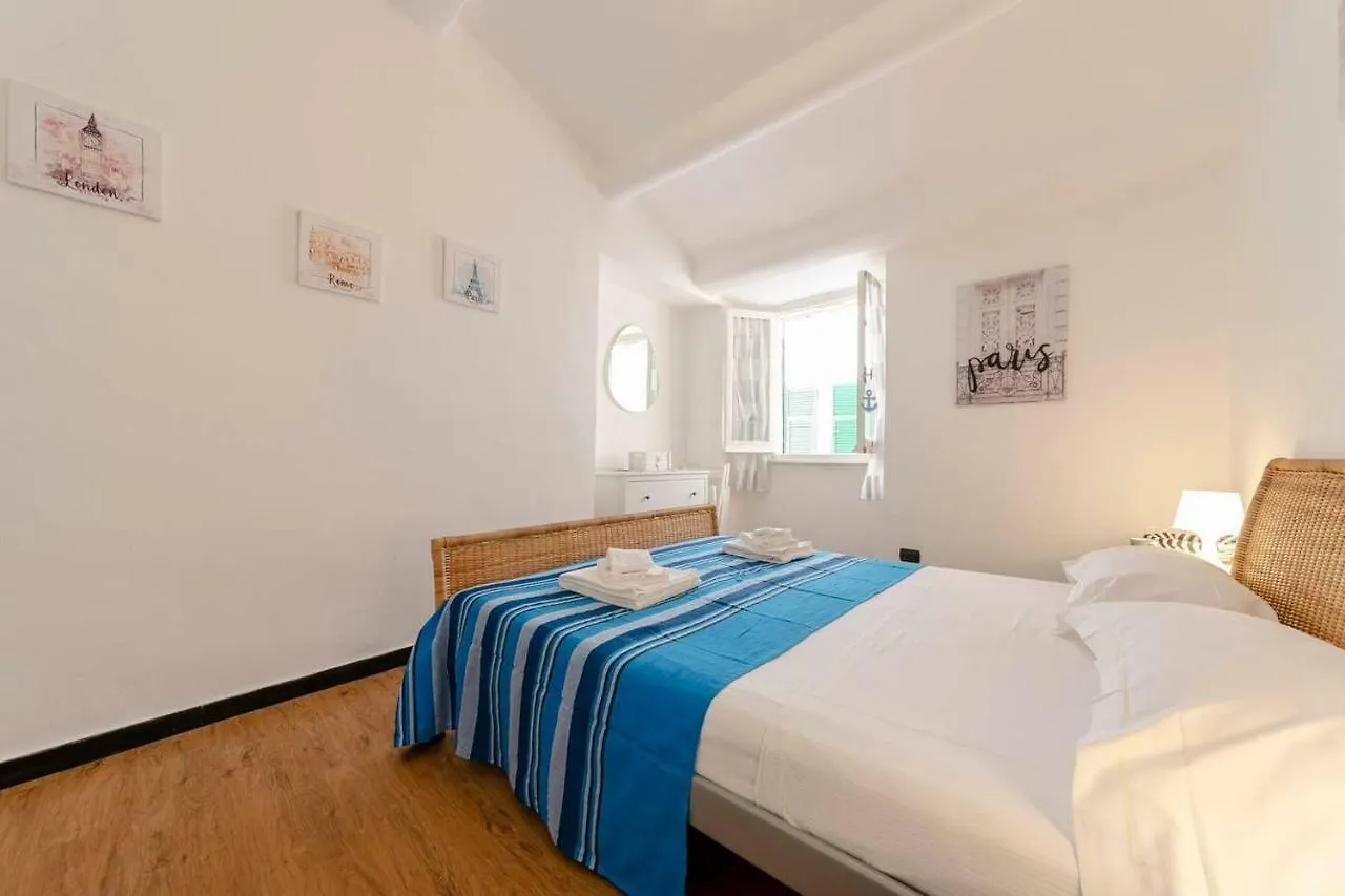 Joivy Inviting 1-Bed Flat, Close To 2 Beaches, 东塞斯特里